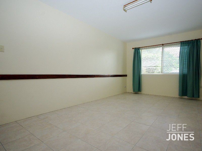 1/4 Stamford Street, Yeerongpilly QLD 4105