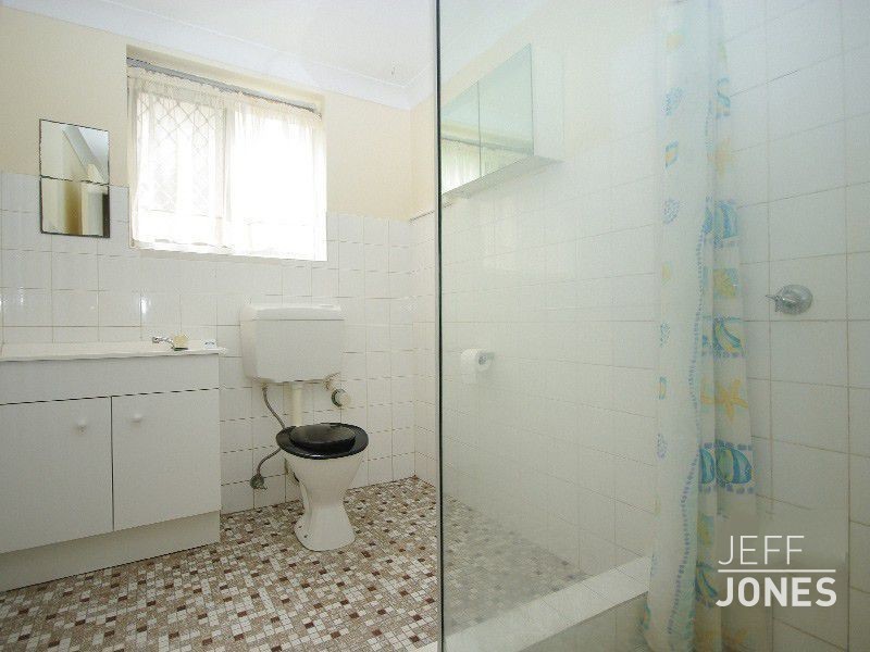 1/4 Stamford Street, Yeerongpilly QLD 4105