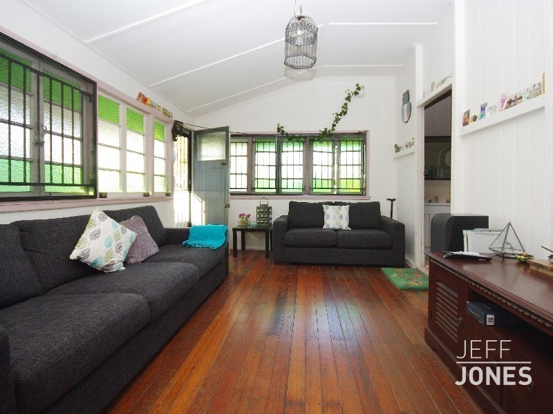 39 Heidelberg Street, East Brisbane QLD 4169