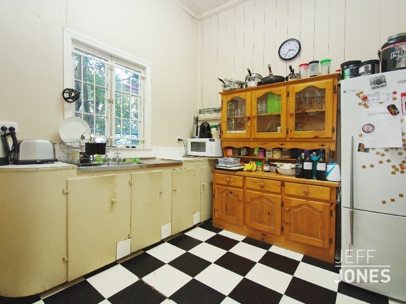 39 Heidelberg Street, East Brisbane QLD 4169