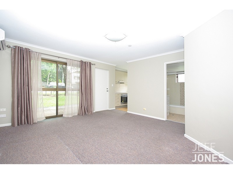 1/84 Victoria Terrace, Greenslopes QLD 4120