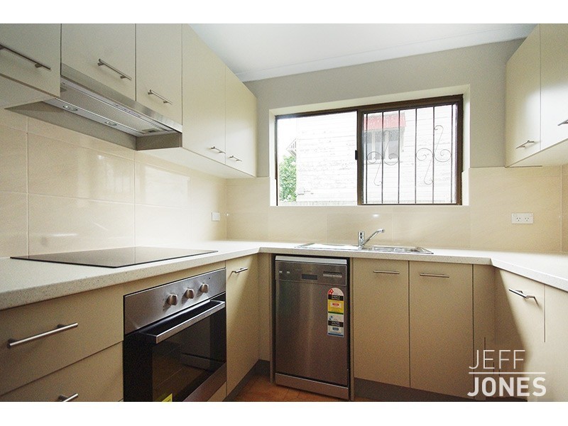 1/84 Victoria Terrace, Greenslopes QLD 4120