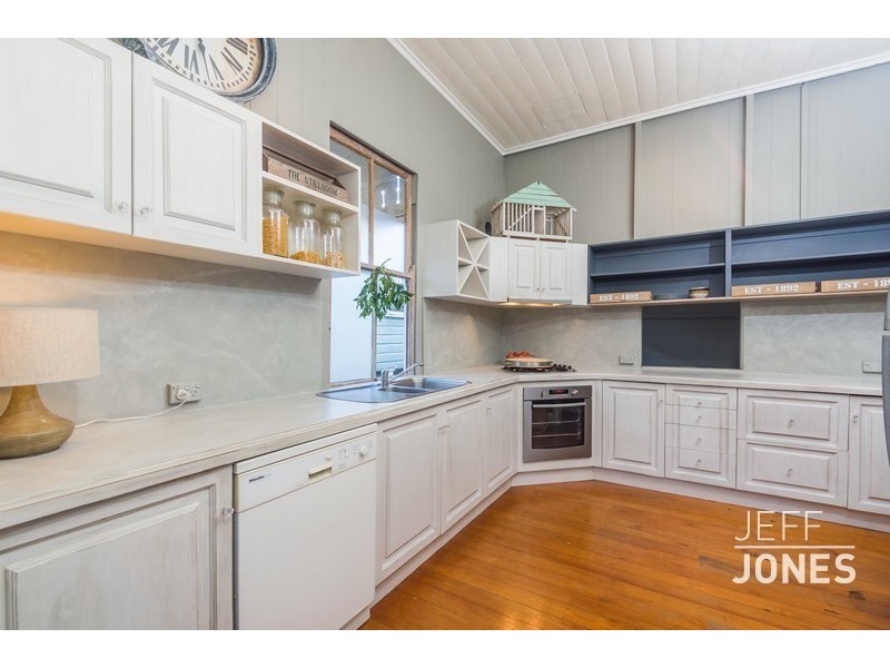 6 Susan Street, Greenslopes QLD 4120