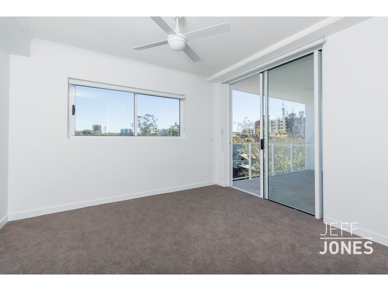 209/283 Logan Road, Greenslopes QLD 4120