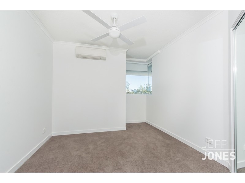 209/283 Logan Road, Greenslopes QLD 4120