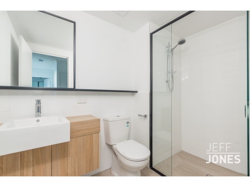 209/283 Logan Road, Greenslopes QLD 4120