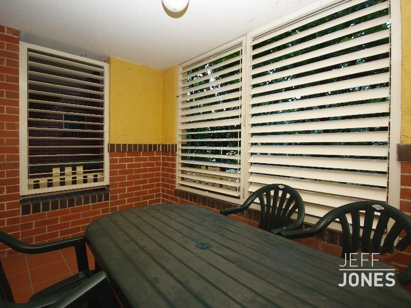 A8/52 Baron Street, Greenslopes QLD 4120