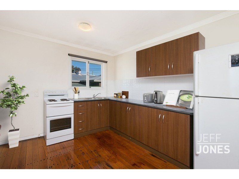 20 William Parade, Fairfield QLD 4103