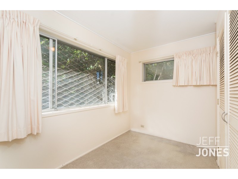 16 Cougar Street, Indooroopilly QLD 4068