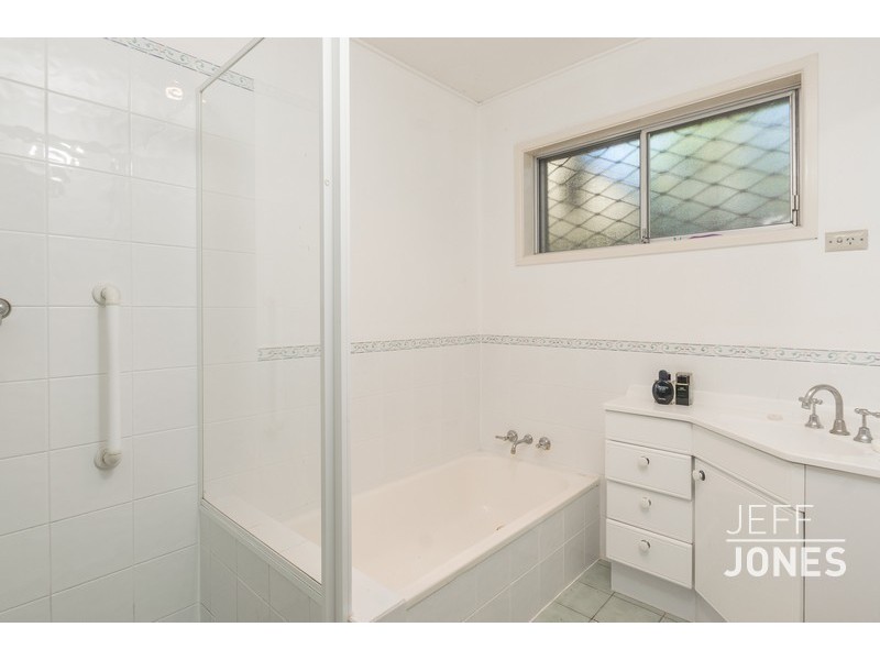 16 Cougar Street, Indooroopilly QLD 4068