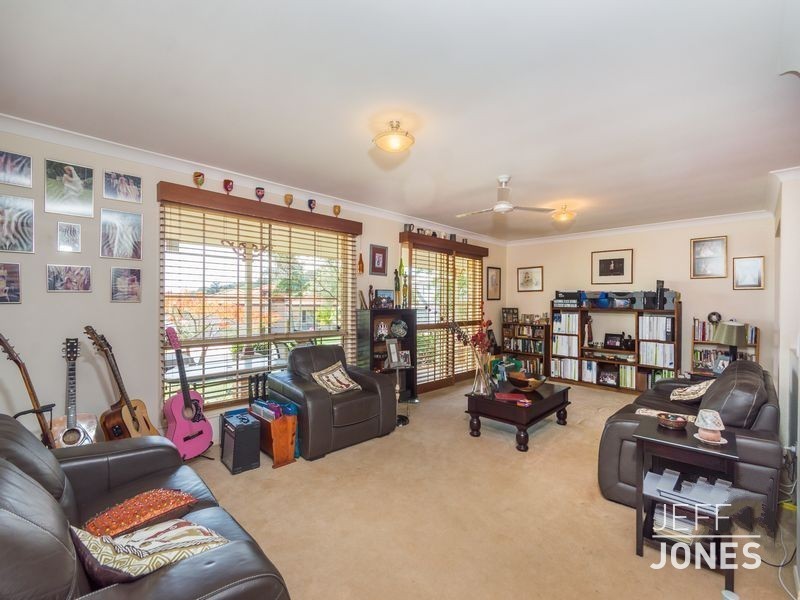 6 Crown Place, Carindale QLD 4152