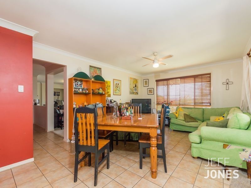 6 Crown Place, Carindale QLD 4152