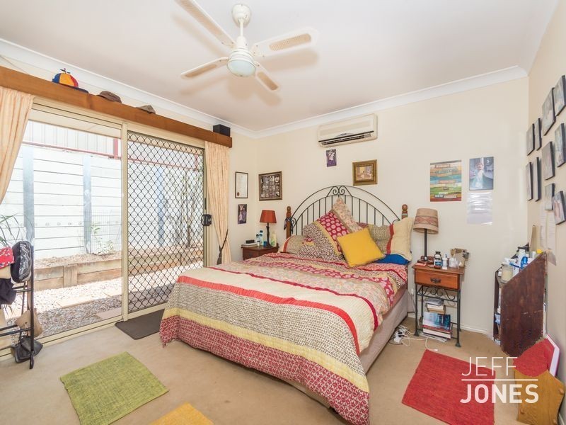 6 Crown Place, Carindale QLD 4152