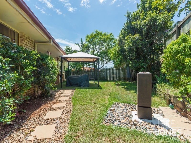 6 Crown Place, Carindale QLD 4152