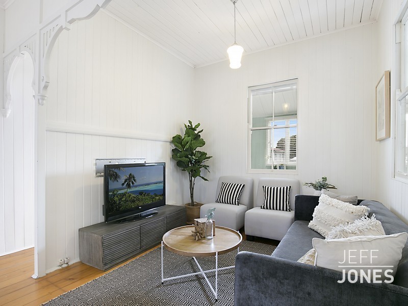 40 Pear Street, Greenslopes QLD 4120