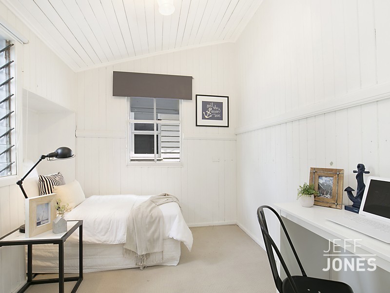 40 Pear Street, Greenslopes QLD 4120