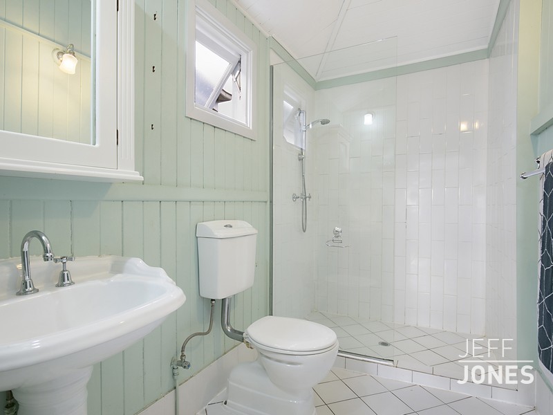 40 Pear Street, Greenslopes QLD 4120