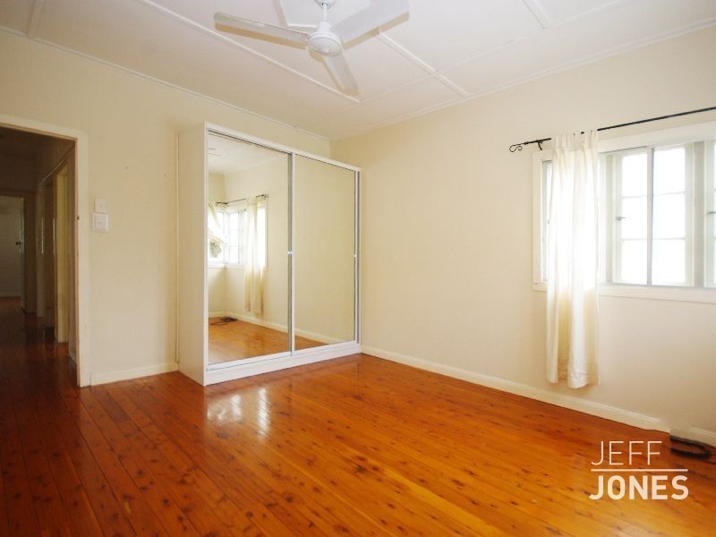 67 MacDonald Street, Norman Park QLD 4170