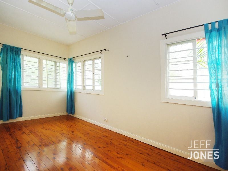 67 MacDonald Street, Norman Park QLD 4170