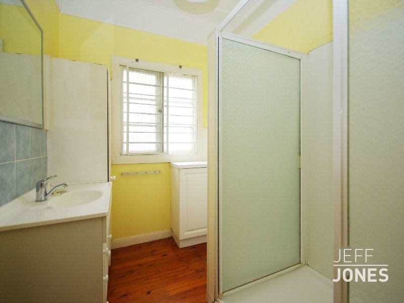67 MacDonald Street, Norman Park QLD 4170