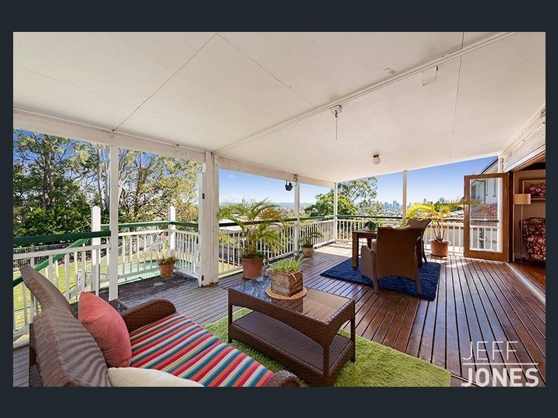27 Spica Street, Coorparoo QLD 4151