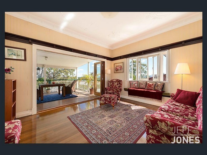 27 Spica Street, Coorparoo QLD 4151