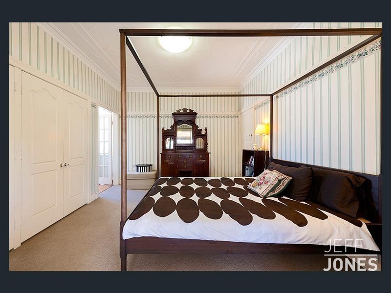 27 Spica Street, Coorparoo QLD 4151