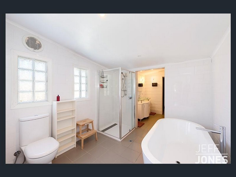 27 Spica Street, Coorparoo QLD 4151