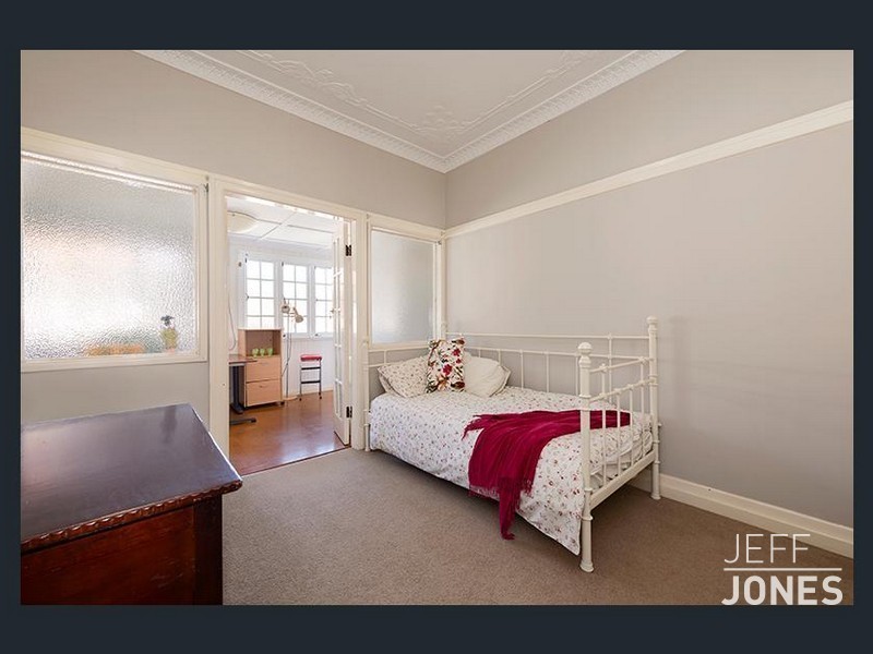 27 Spica Street, Coorparoo QLD 4151