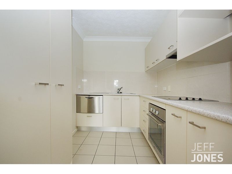 10/76 Old Cleveland Road, Greenslopes QLD 4120