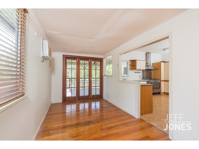 94 Earl Street, Greenslopes QLD 4120