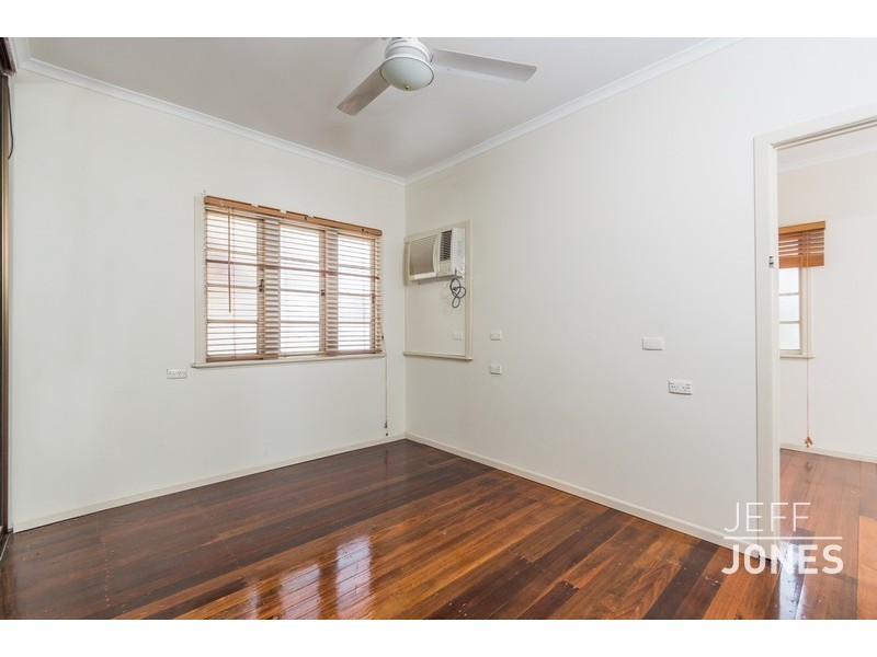 94 Earl Street, Greenslopes QLD 4120