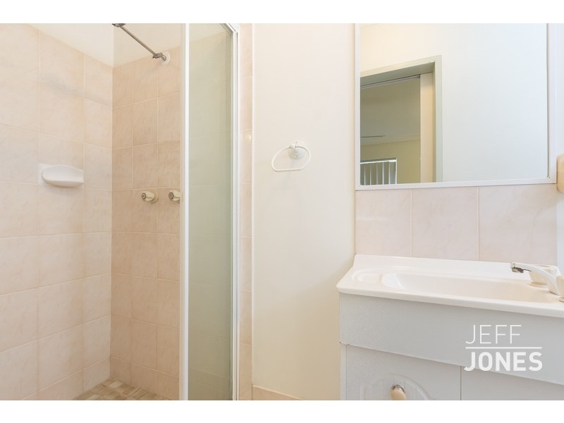 9/27 Nelson Street, Coorparoo QLD 4151