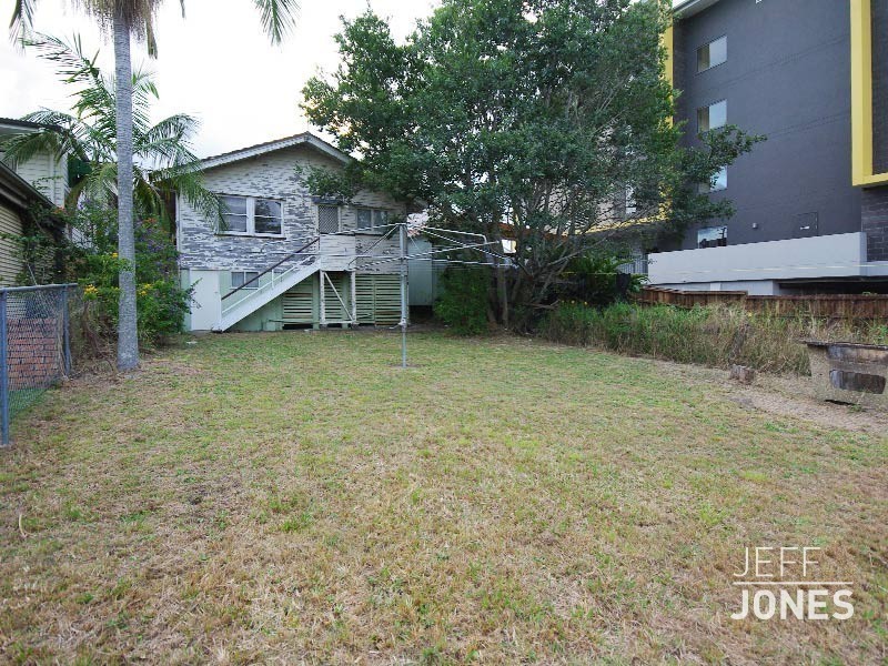 44 Carl Street, Woolloongabba QLD 4102