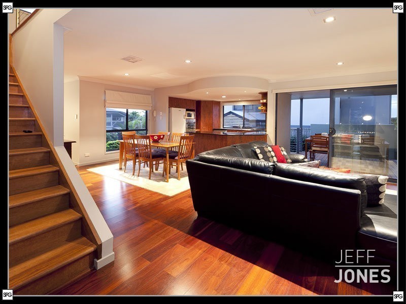 32 Eighth Avenue, Coorparoo QLD 4151