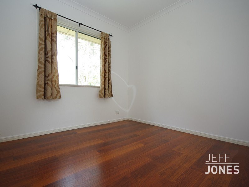 86 Nicholson Street, Greenslopes QLD 4120