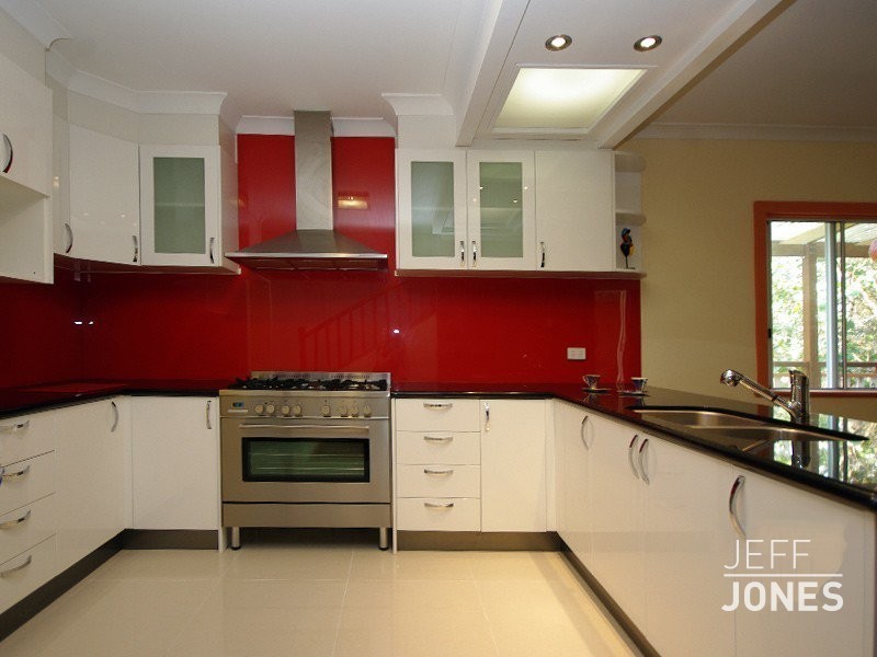 86 Nicholson Street, Greenslopes QLD 4120