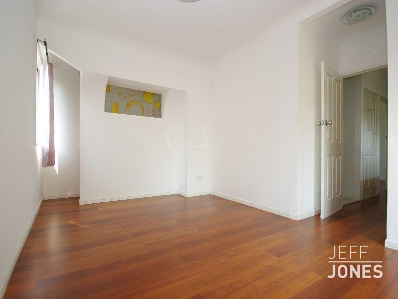 86 Nicholson Street, Greenslopes QLD 4120