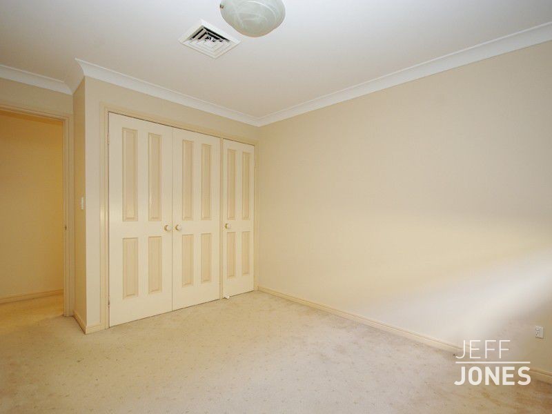 62 Nardie Street, Eight Mile Plains QLD 4113