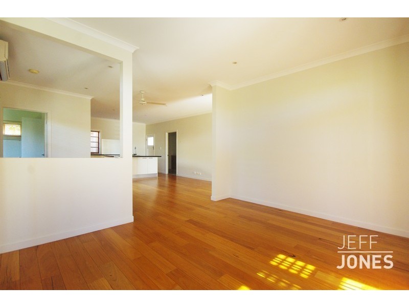 1/25 Douglas Street, Greenslopes QLD 4120