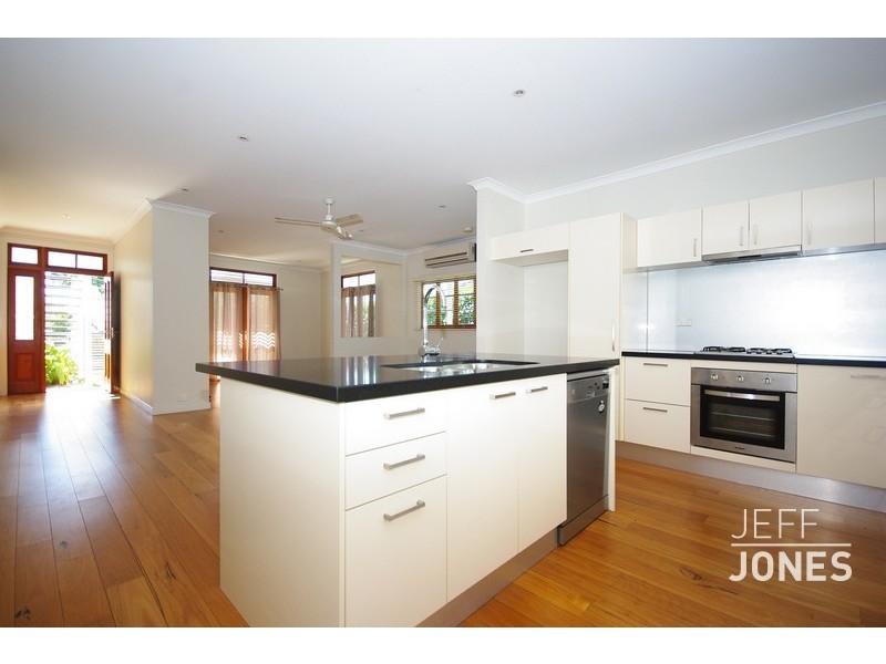 1/25 Douglas Street, Greenslopes QLD 4120