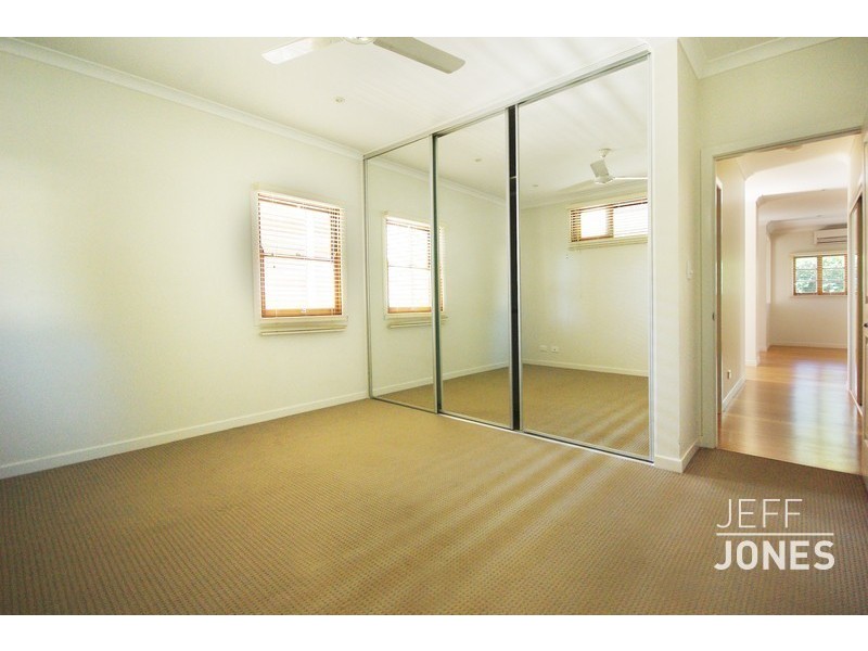 1/25 Douglas Street, Greenslopes QLD 4120