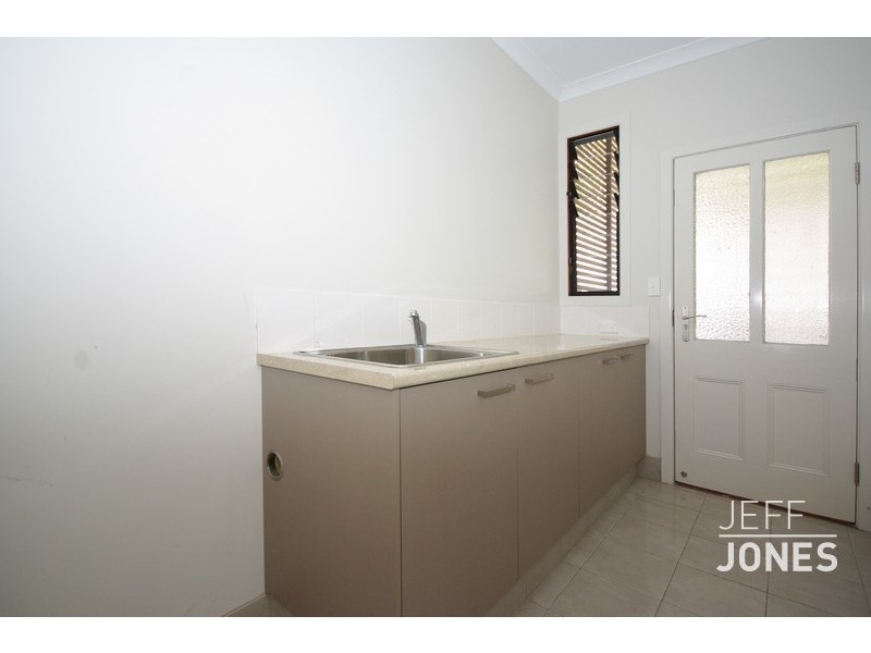 1/25 Douglas Street, Greenslopes QLD 4120