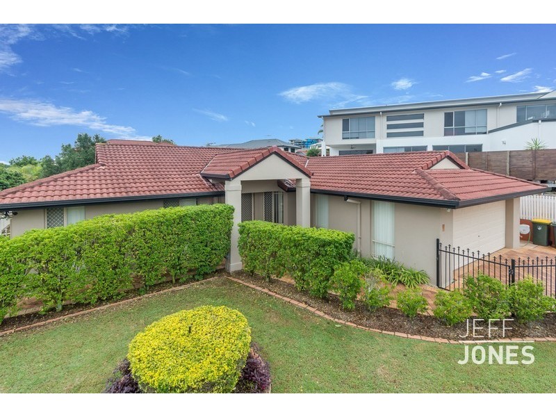 14 Grasmere Place, Carindale QLD 4152
