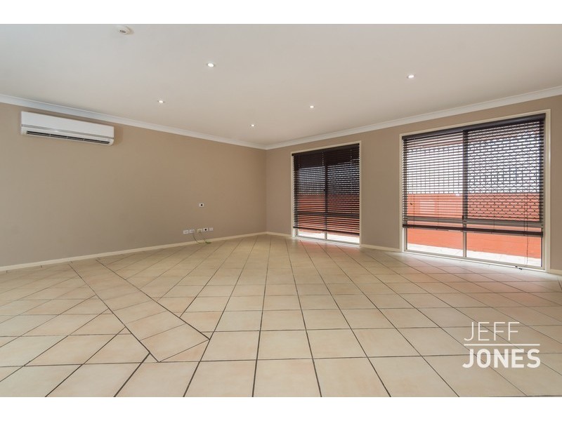 14 Grasmere Place, Carindale QLD 4152