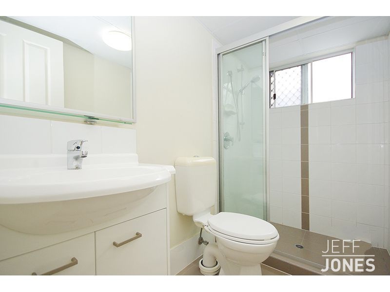 9/76 Old Cleveland Road, Greenslopes QLD 4120