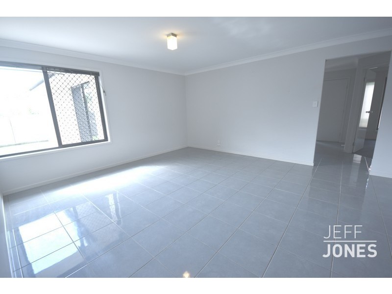 137 Seville Road, Holland Park QLD 4121