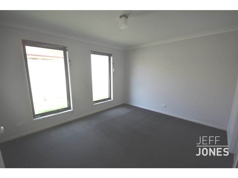 137 Seville Road, Holland Park QLD 4121