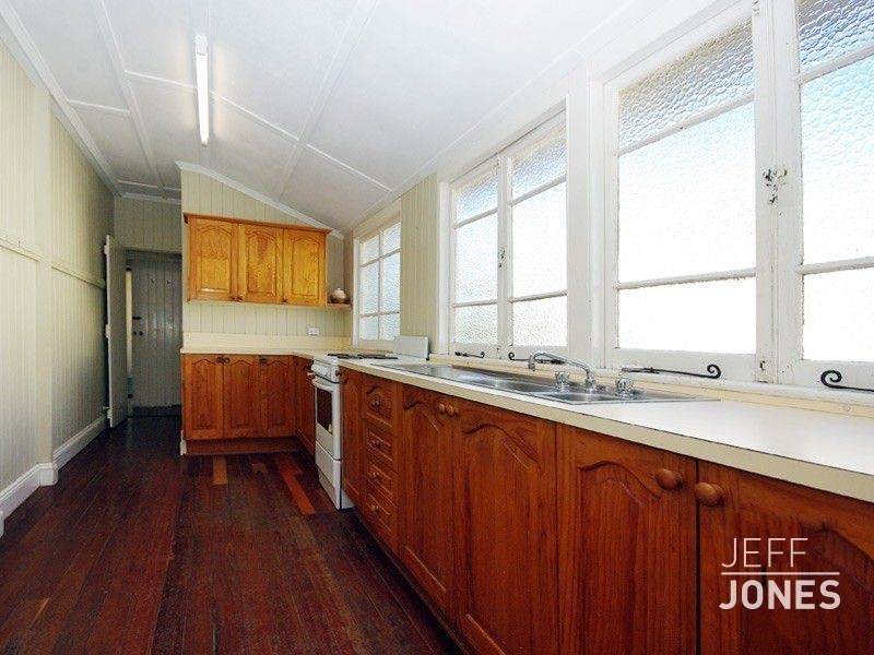 14 Leicester Street, Coorparoo QLD 4151