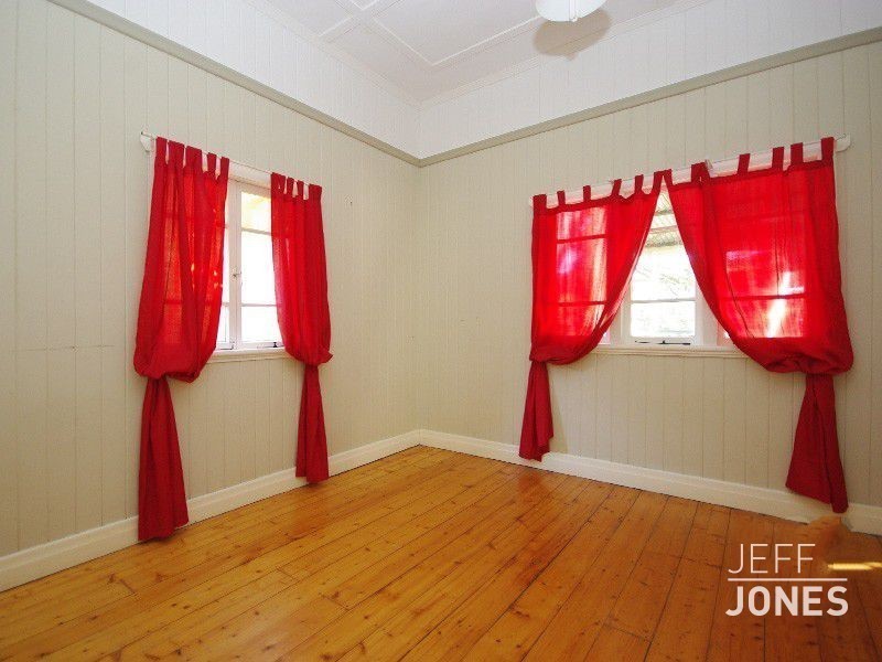 14 Leicester Street, Coorparoo QLD 4151